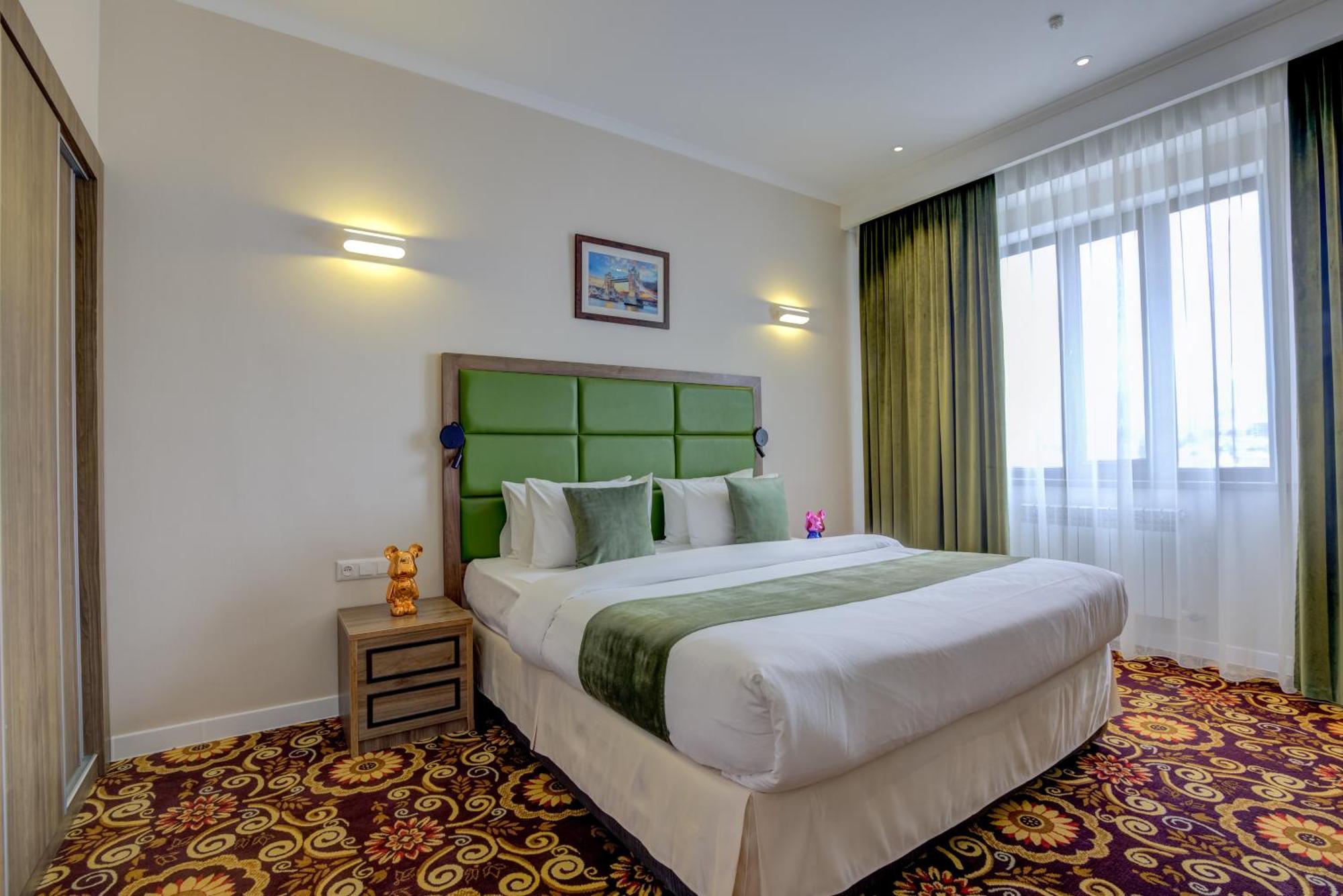 Garden Hotel & Spa Бишкек Екстериор снимка