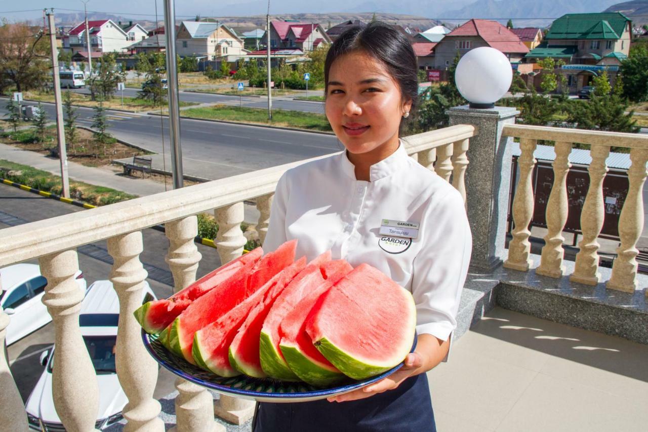 Garden Hotel & Spa Бишкек Екстериор снимка